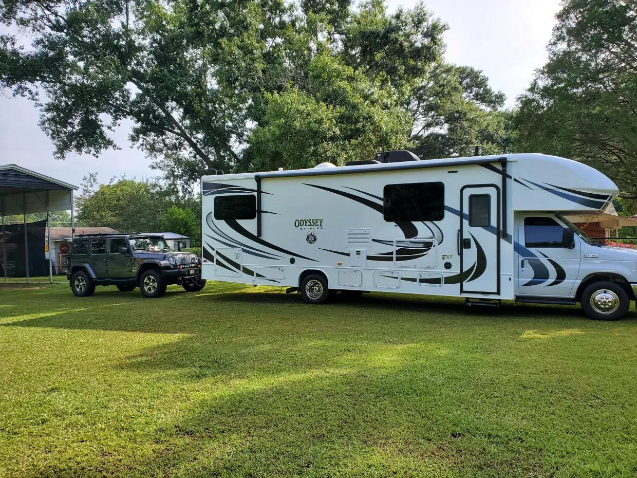 Class C Motorhome with SumoSprings